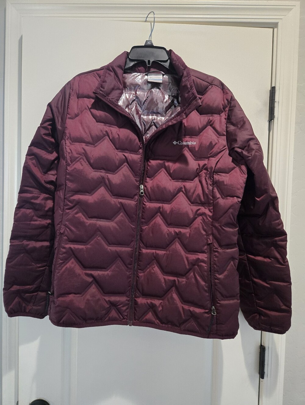Columbia Women’s Burgundy Quilted Puffer Jacket, Size XL, Omni Heat